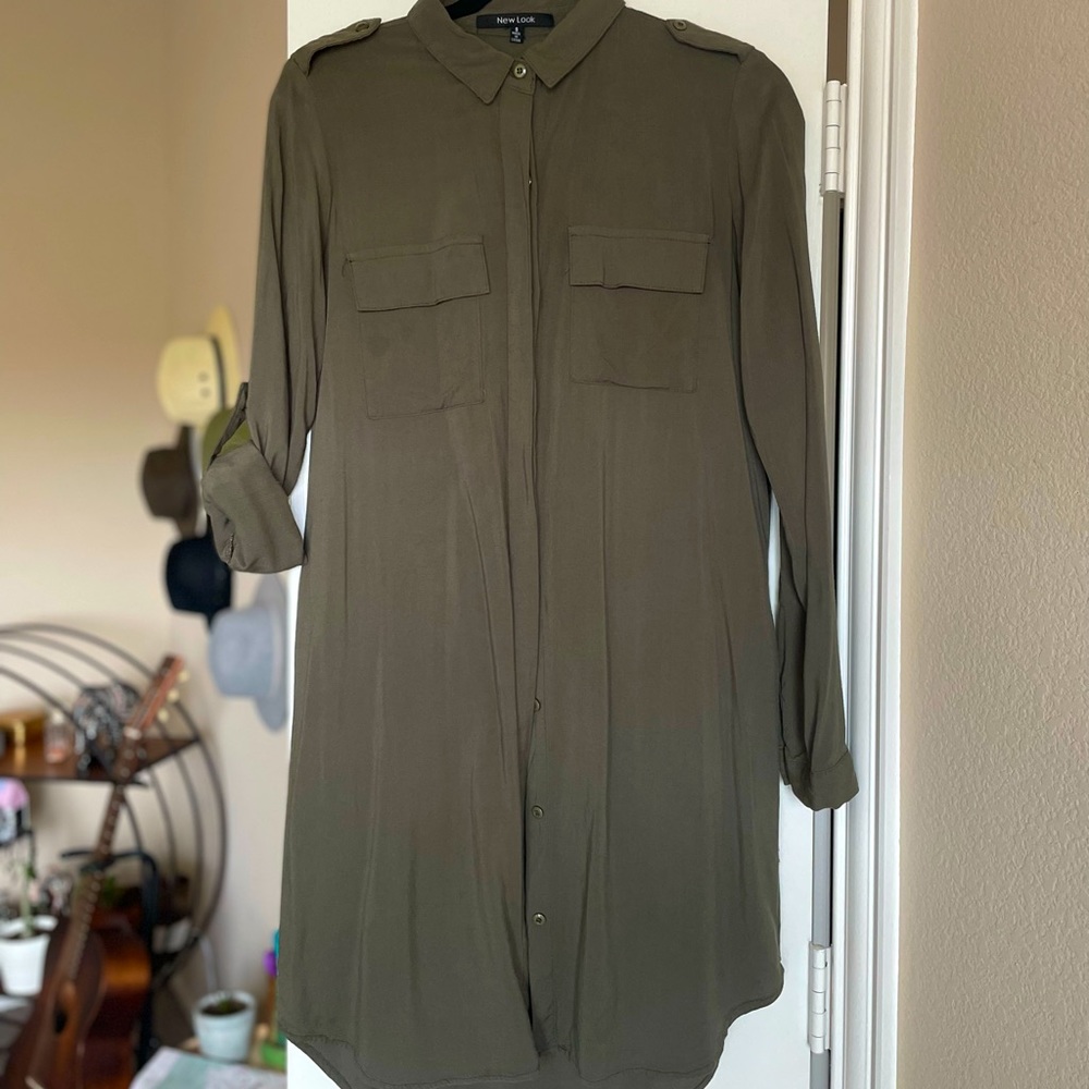 Long sleeve shirt/ dress/ blazer